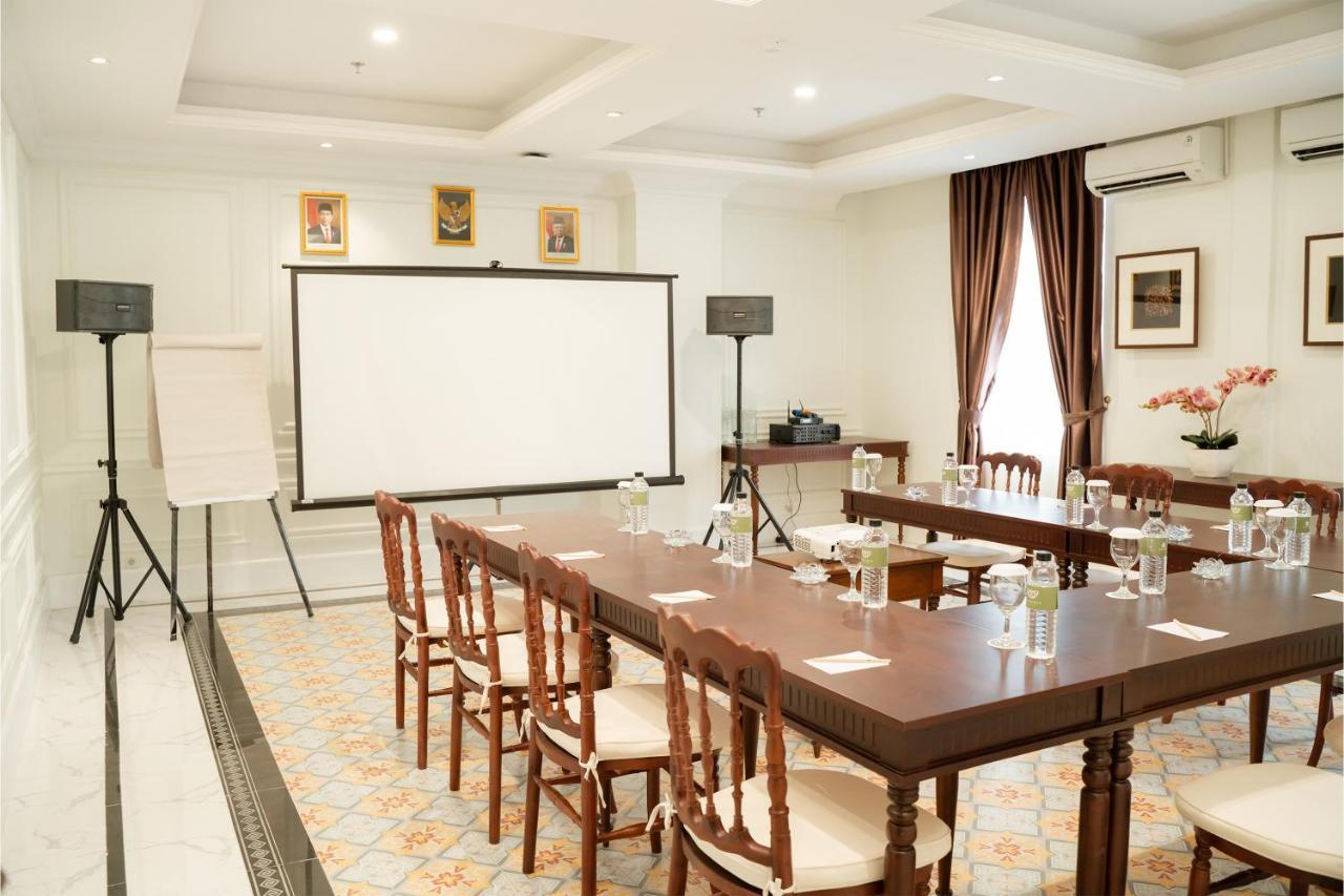 Mahalaya The Legacy Hotel Solo Kültér fotó